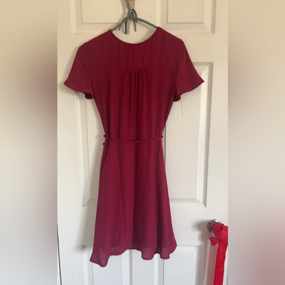 Burgundy dress for sale! - Picture 2 of 3